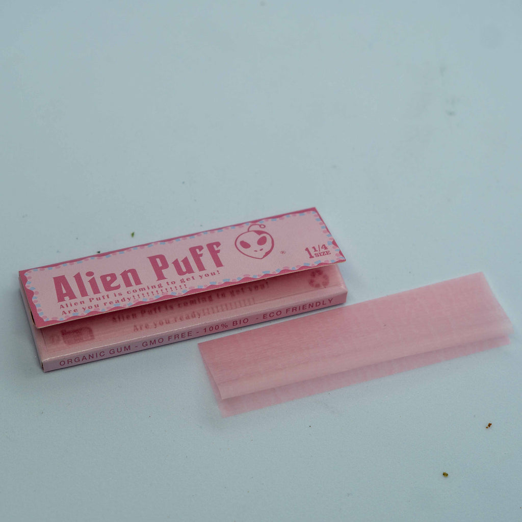 Alien Puff 1 1/4 Pink Rolling Papers