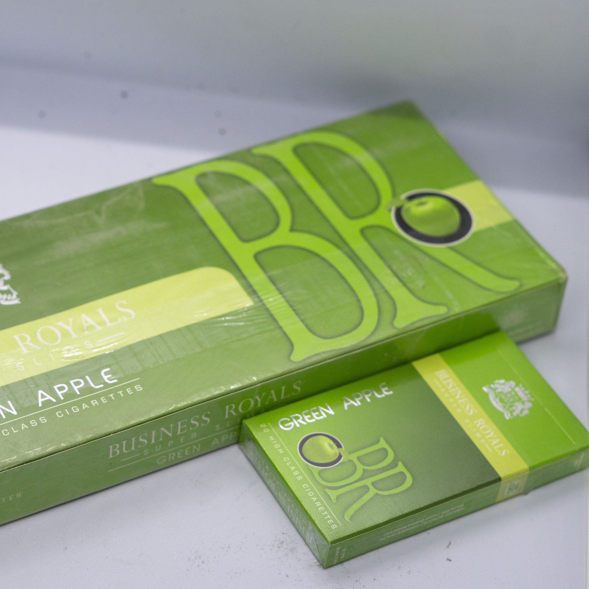 Business Royal Green Apple Cigarettes Full Box